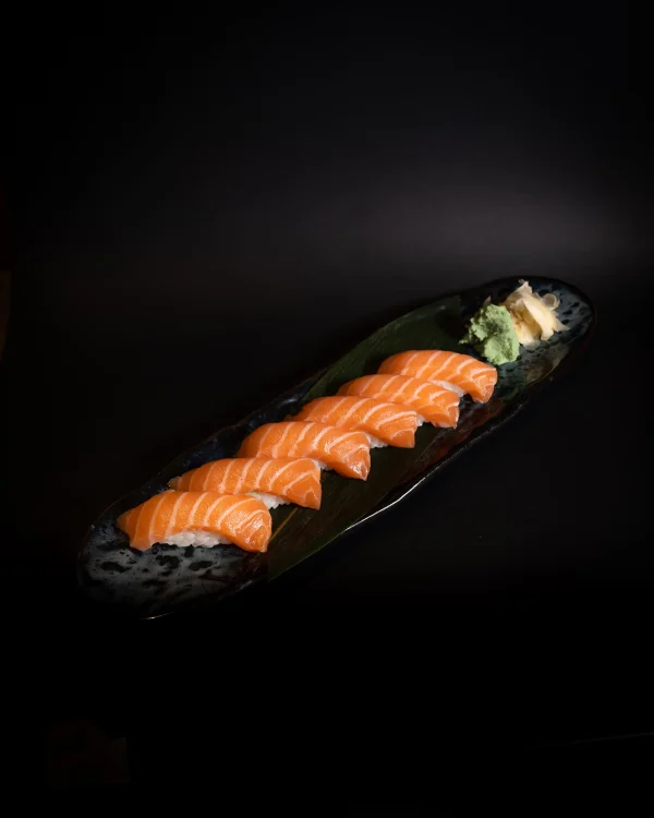 Salmon Nigiri Set 10pcs + 3 Hosomaki